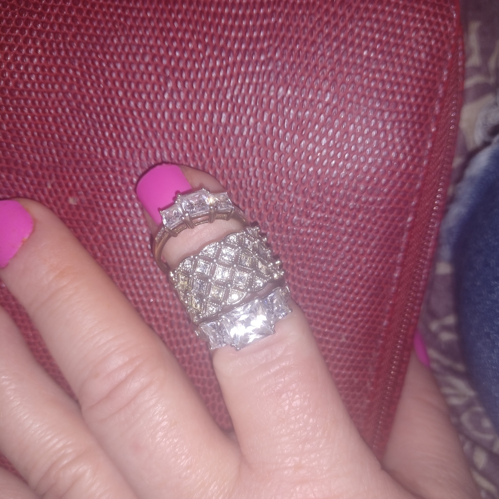 Elegant Gold and Silver Women's Ring